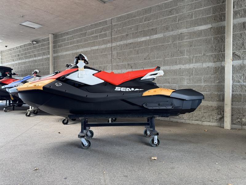 2025 Sea-Doo Spark™ for 3 Rotax® 900 ACE™ - 90 CONV with IBR and Audio - 2025 Sea-Doo Spark™ for 3 Rotax® 900 ACE™ - 90 CONV with IBR and Audio