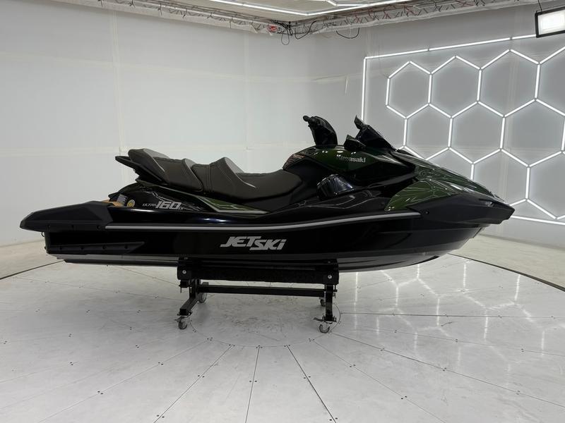 2025 Kawasaki Ultra® 160LX - Image 1