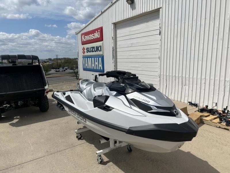 2025 Sea-Doo GTX™ Limited 325 White Pearl Premium - 2025 Sea-Doo 	GTX™ Limited 325 White Pearl Premium